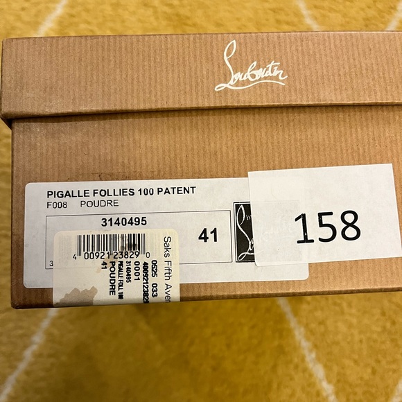 Christian Louboutin - Picture 3 of 16